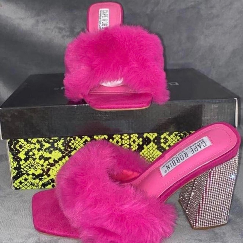 Cape Robbin Fuchsia Heels